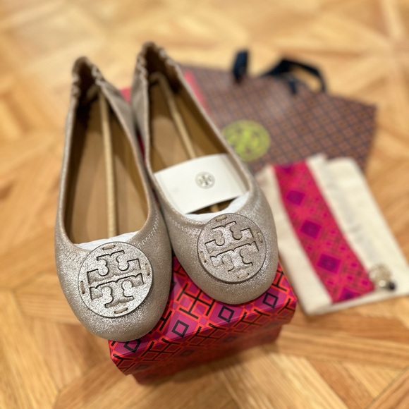 NWT Tory Burch Metallic Suede Travel Flats - Picture 7 of 14